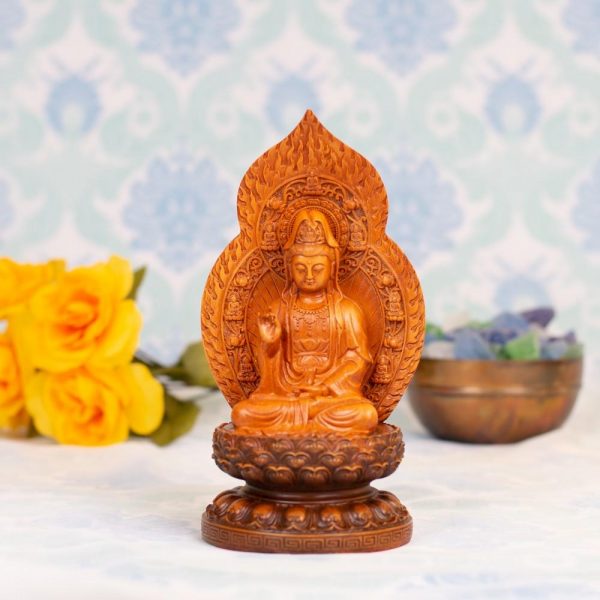 Estatua Kuan Yin trono flor de loto madera